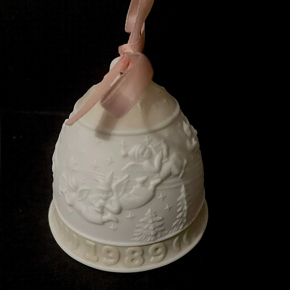 Llardo 1989 Christmas Bell Ornament